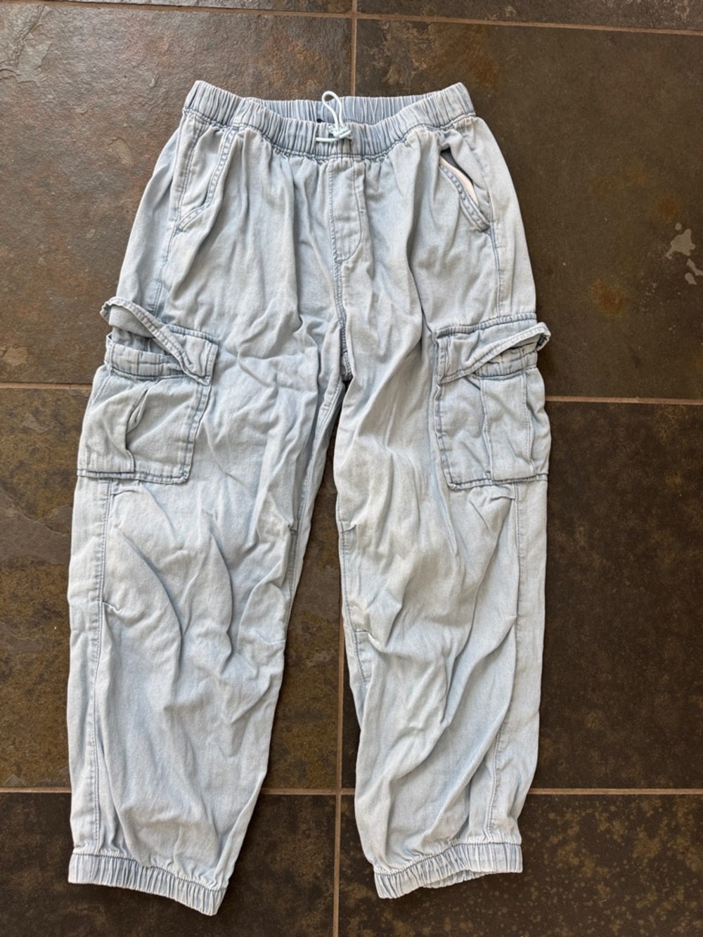 GAP Light Wash Cargo Jogger Pants - Light Blue
